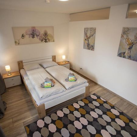 Modern Old Town Apartment Hall in Tirol Zewnętrze zdjęcie
